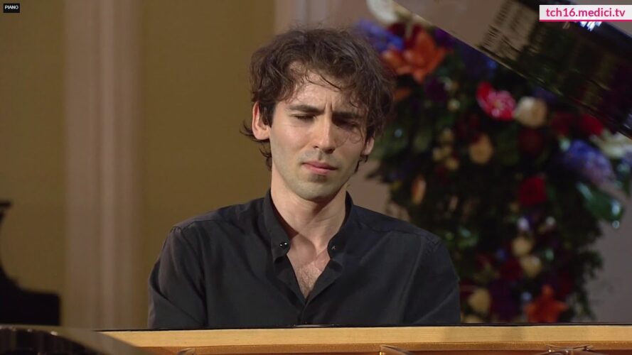 アレクサンドル・カントロフ La Nuit